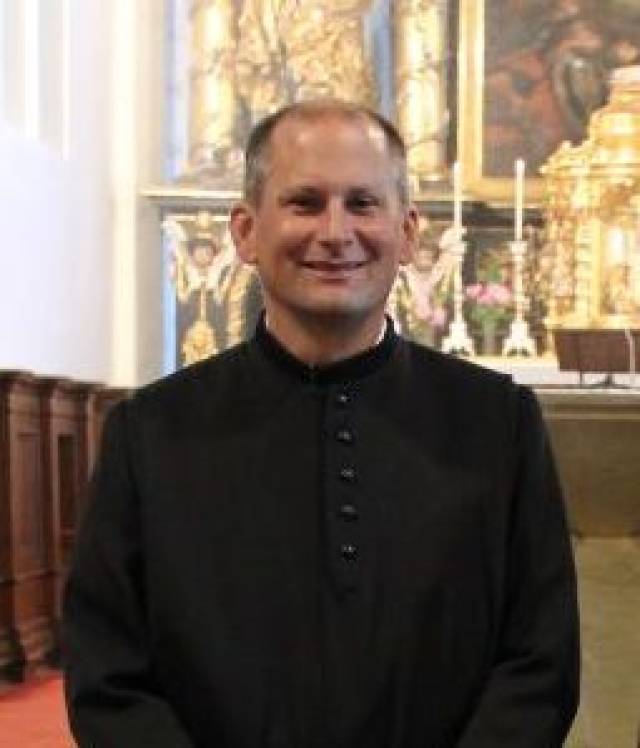 Pfarrer Wolfgang ist jetzt Pater Joseph