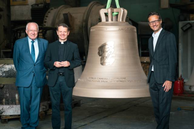 Eine Glocke für Petrus Canisius und Reinhold Stecher