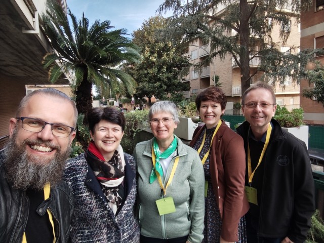 Feuer der Hoffnung – Synodale Stimmen aus aller Welt