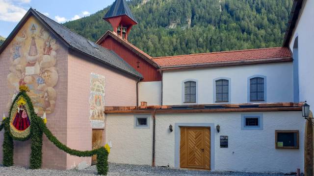 Früheres Kloster Ried ist wieder geistlich-soziales Zentrum