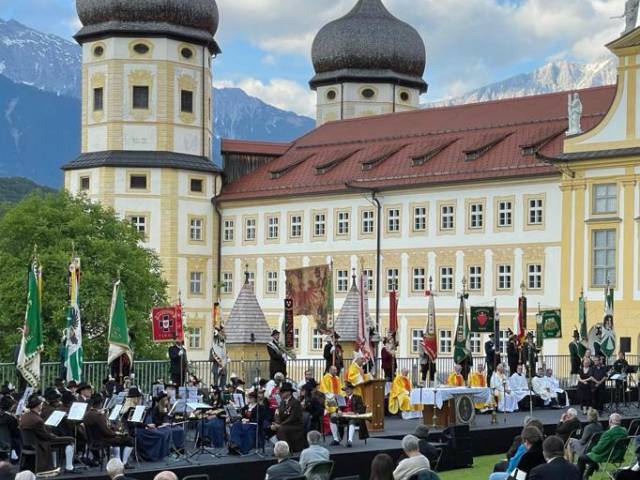 Herz-Jesu-Gelöbnis am „Tag der Herzlichkeit“ erneuert