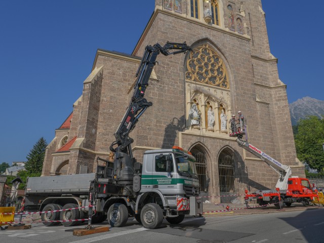 Historische Statuen kehren zurück nach St. Nikolaus