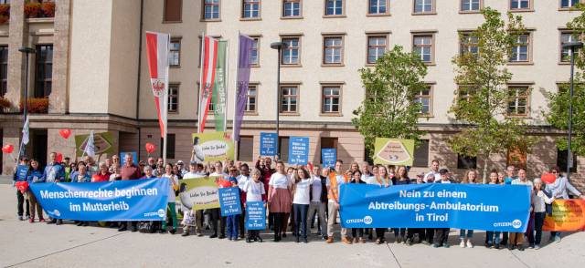 "Jugend für das Leben" fordert "familienfreundliches Tirol"