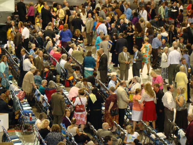 Katholische Kirche beginnt Weltsynode mit Papstmesse