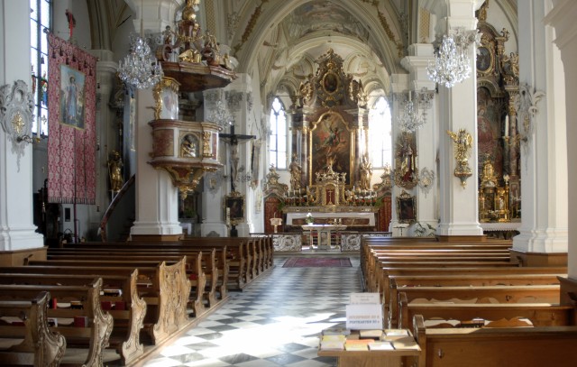 Ostersonntag: Radiomesse aus der Basilika in Absam