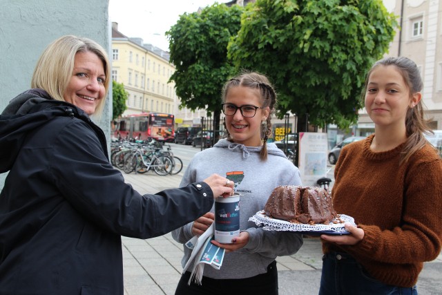 POP UP weltHoffen: Kuchen essen und dabei Gutes tun