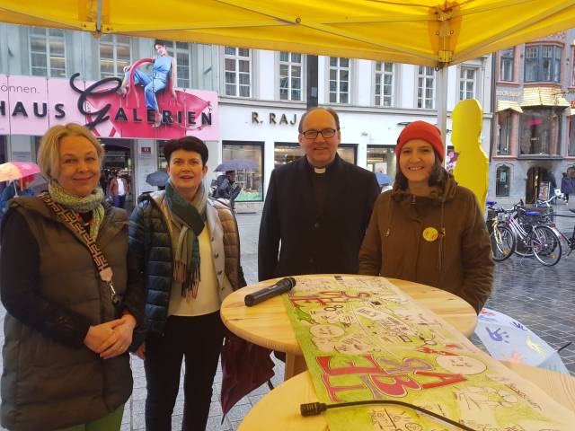 "Was, wenn du fällst?" am Tag der Arbeitslosen