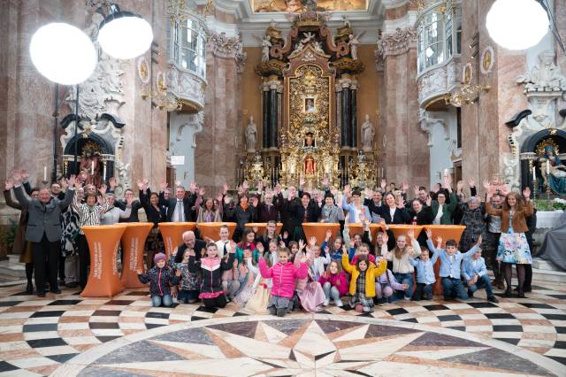 60 Tische für Fest, Gemeinschaft und Dialog