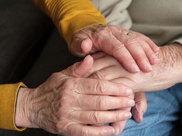 Ohne Du kein Ich – Beziehung als Voraussetzung für gelingende Sorgearbeit