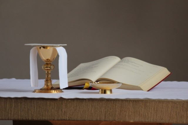 Miteinander Mahl halten