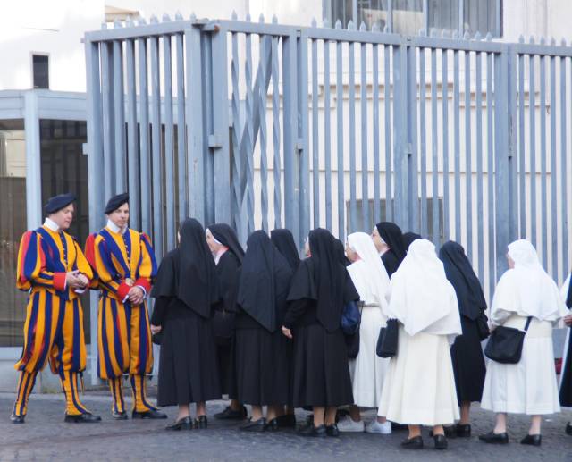 Vatikan bittet Ordensleute um Gebet für Frieden in Ukraine