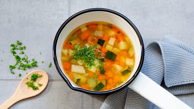 FASTENSUPPE IN OBSTEIG