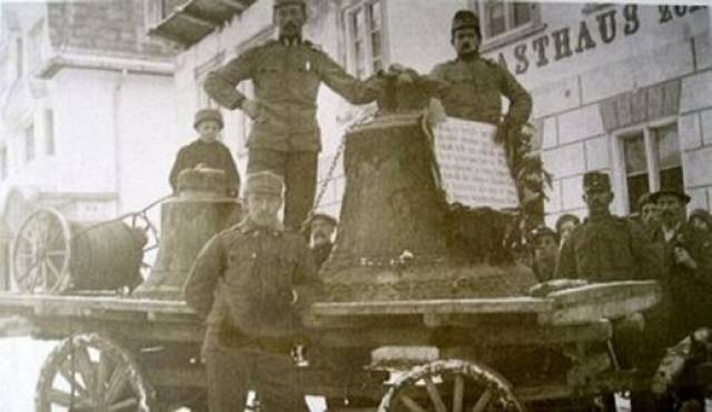 Glockenabtransport 1916