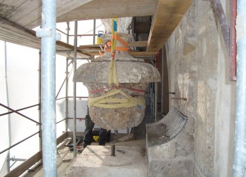 Domsanierung Aussen Fassade Vase Restauriert