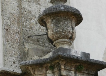 Domsanierung Aussen Fassade Vase