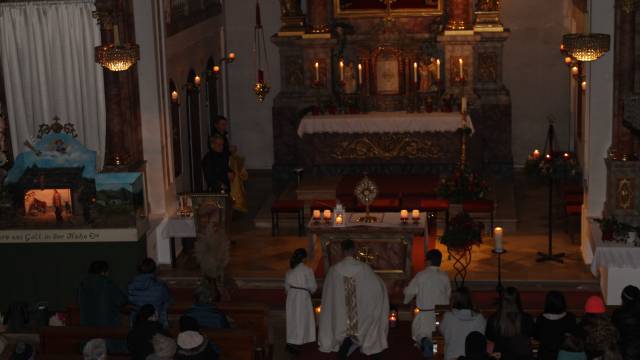Roratemessen in Aschau und in Hippach mit anschließendem Frühstück