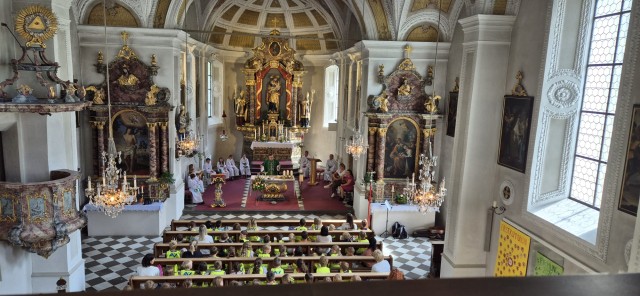Mit Gott auf Reisen – Abschlussgottesdienst der VS Hippach vor den Sommerferien